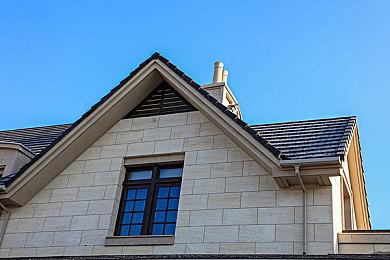 黑暗解谜叙事冒险《熊视眈眈》今日发售 PC、主机与VR同步上线！